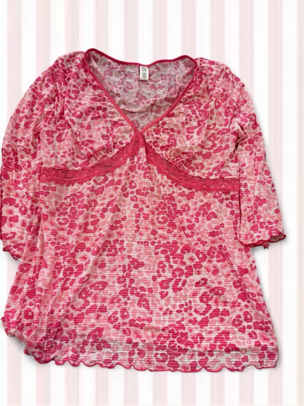 Ambrielle Pink Floral Lace-Trim V-Neck Tunic